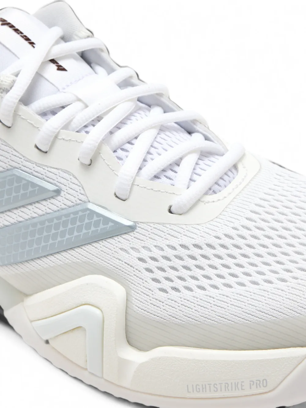 adidas Avacourt 3 mesh sneakers Wit