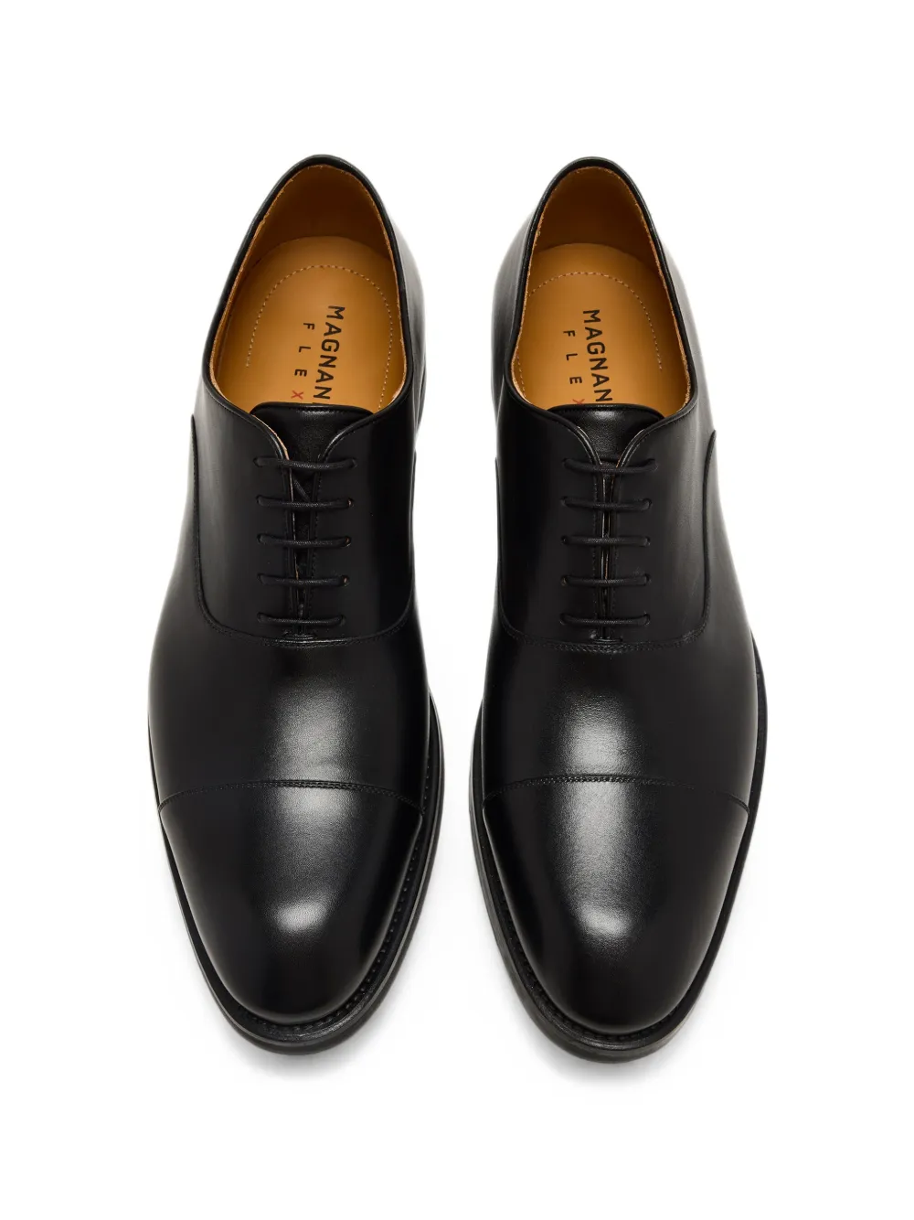 Magnanni cap-toe oxford shoes Zwart