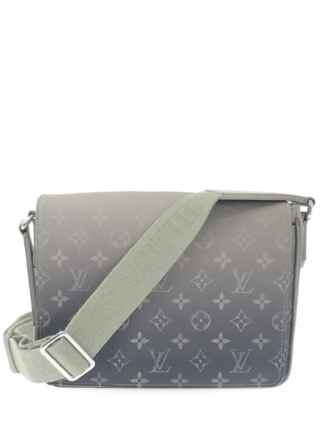 Louis Vuitton Pre-Owned 2000-2026 Monogram Gradient District PM crossbody bag
