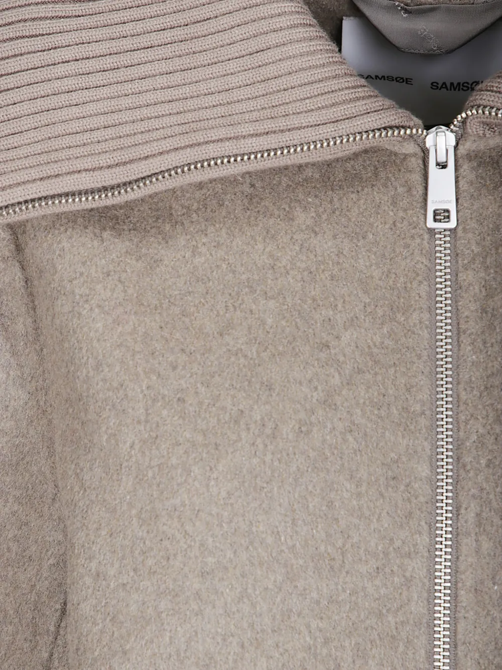 SAMSOE Sacleo jack met geribbelde kraag en rits Beige
