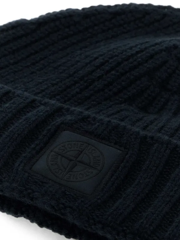 Stone Island logo-patch ribbed-knit Beanie Hat | ブラック