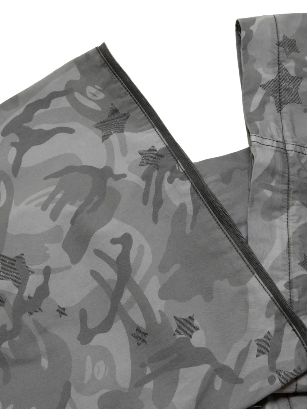 AAPE BY *A BATHING APE Cargo broek met camouflage-print en afritsbare pijpen Grijs