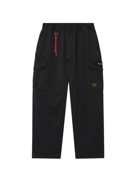 izzue logo-patch panelled cargo pants