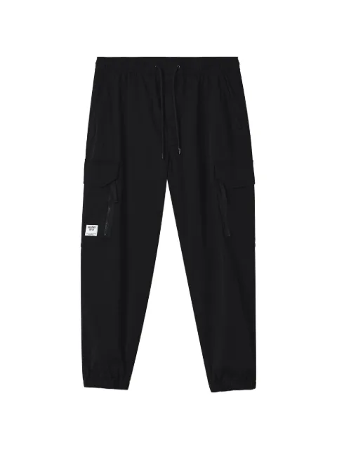 FINGERCROXX logo-patch cargo pants
