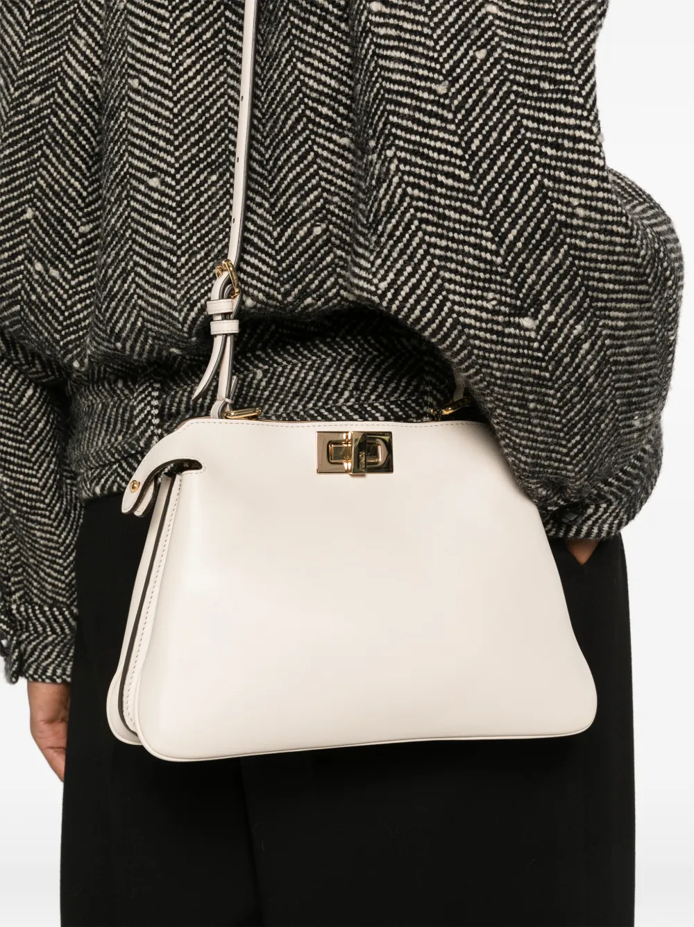 FENDI Kleine Peekaboo Soft crossbodytas Beige