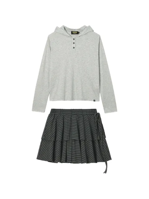 Mini Cream conjunto de sudadera con capucha y falda plisada