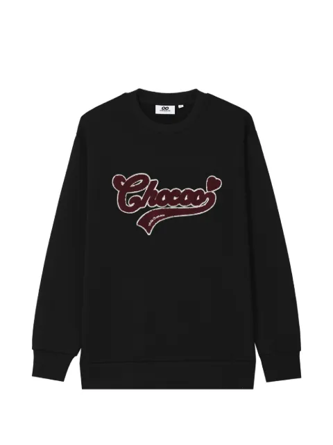 CHOCOOLATE logo-patch crew-neck sweatshirt