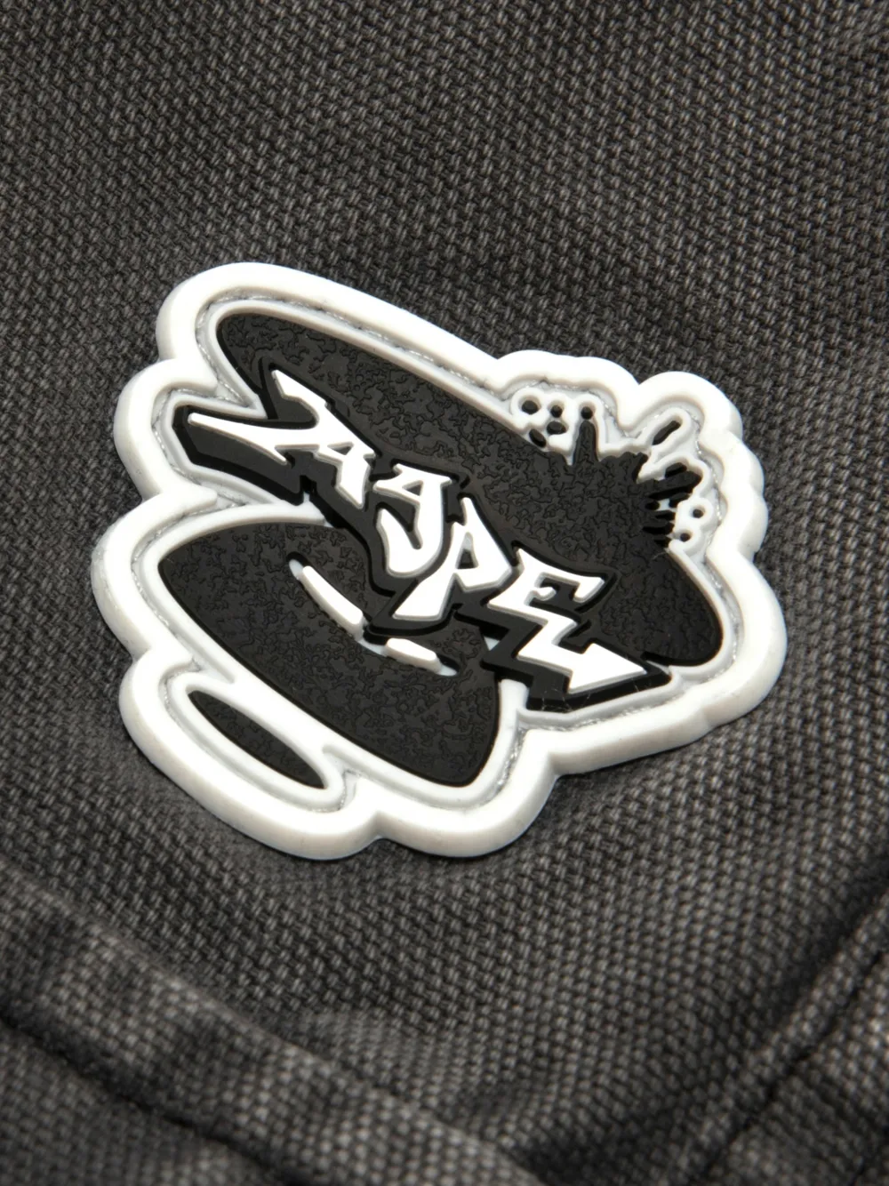 AAPE BY *A BATHING APE Cargo broek met logopatch Zwart