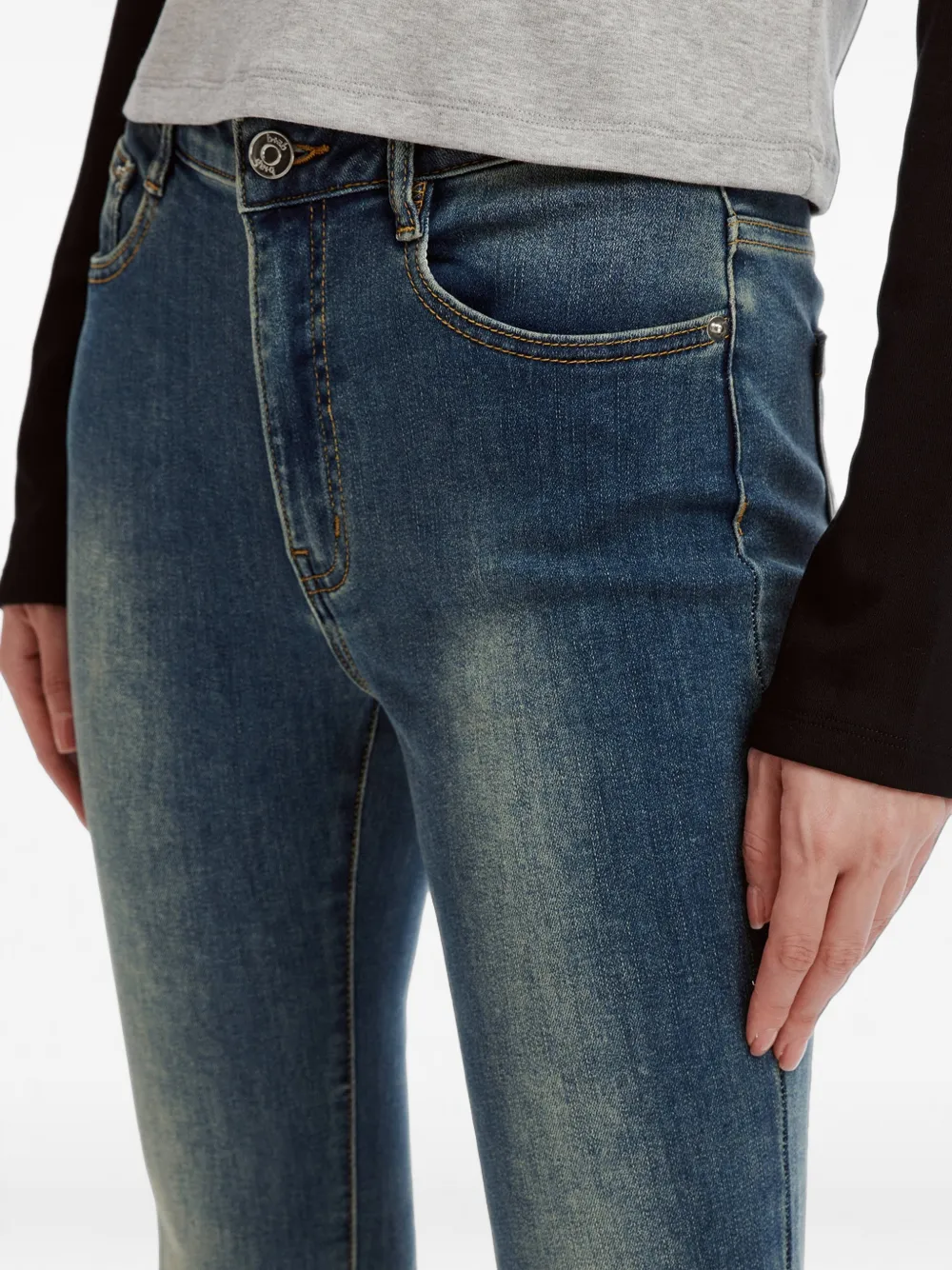 b+ab Flared jeans met vervaagd effect Blauw