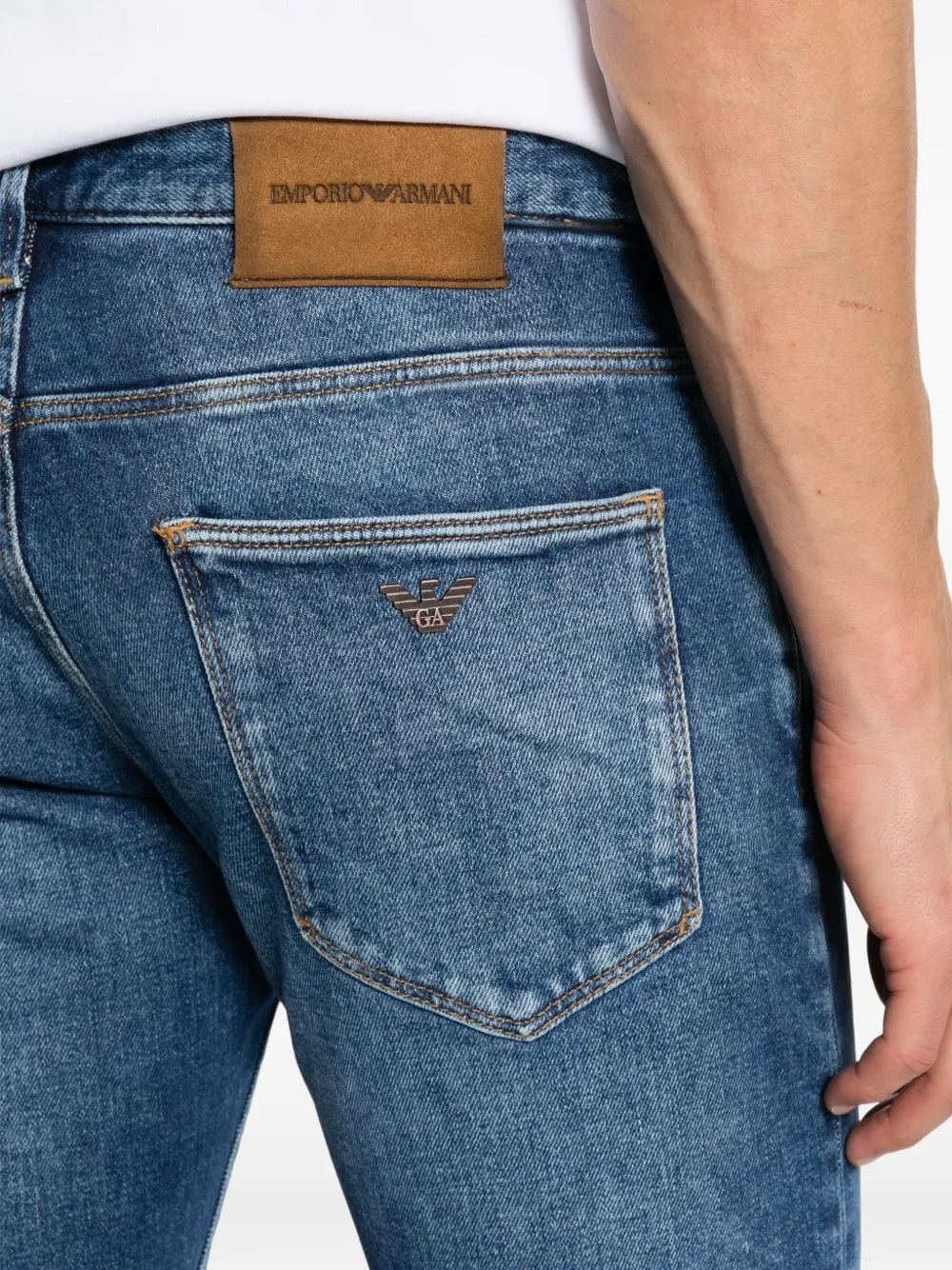 Emporio Armani J06 slim-fit jeans met vervaagd effect Blauw