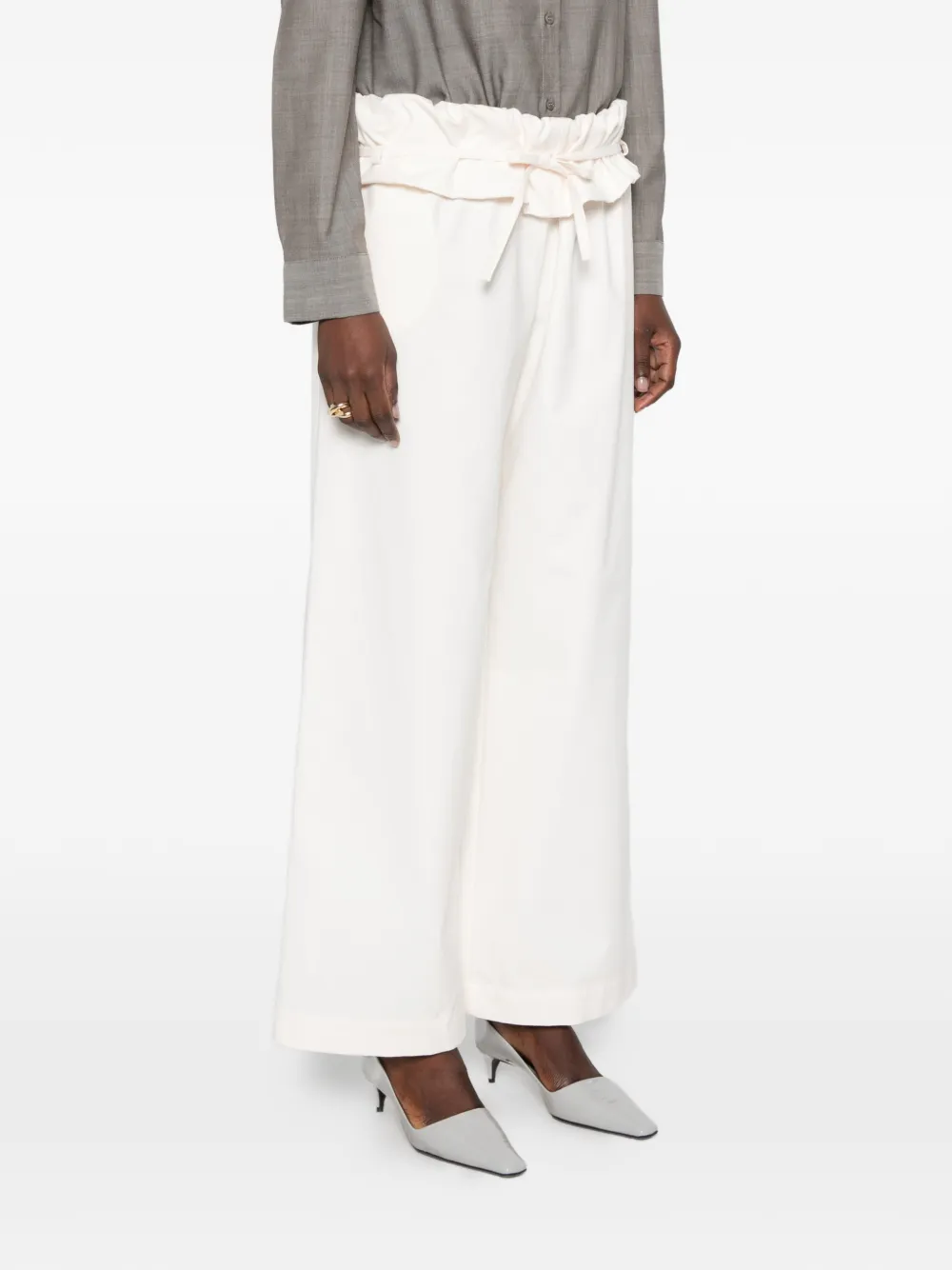 Magda Butrym Broek met paperbag taille Beige