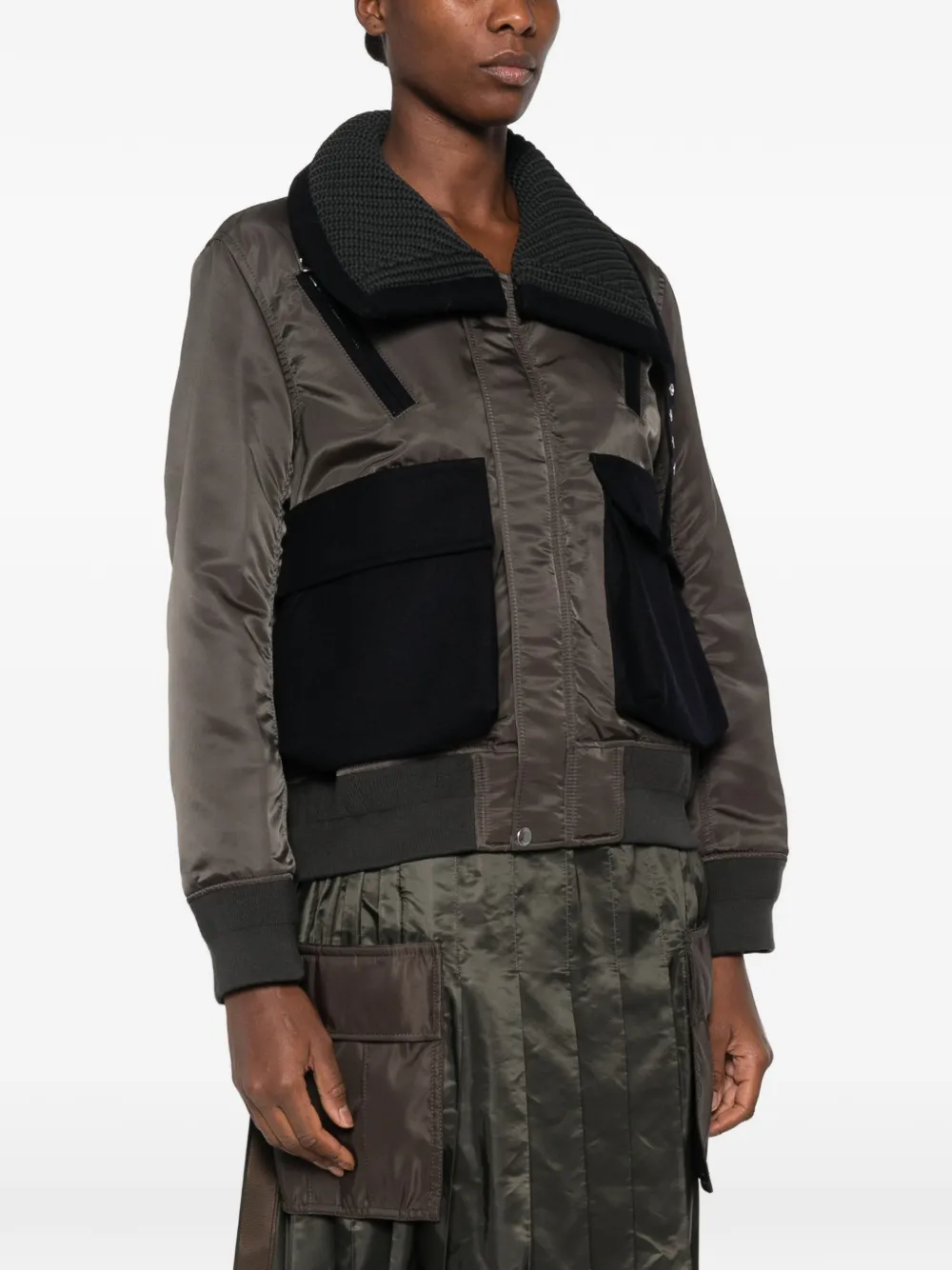 sacai Jack met gespkraag en vlakken Grijs