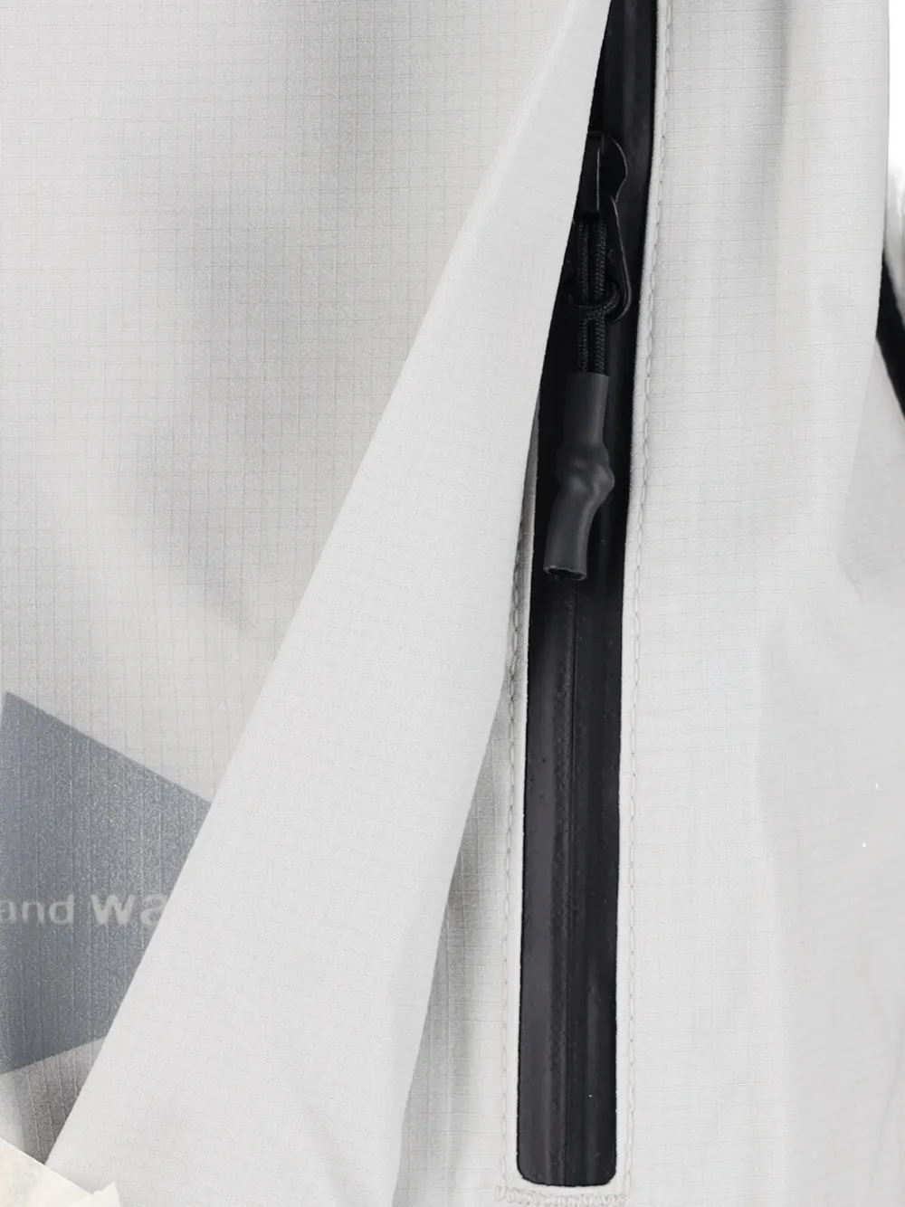 and Wander Pertex Shield hooded ripstop jacket Grijs
