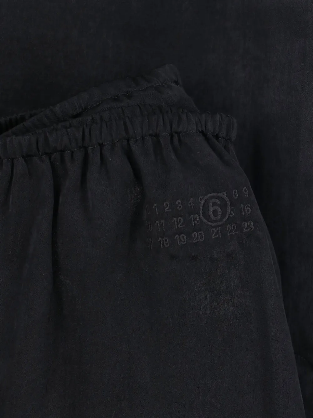 MM6 Maison Margiela logo-print midi skirt Zwart
