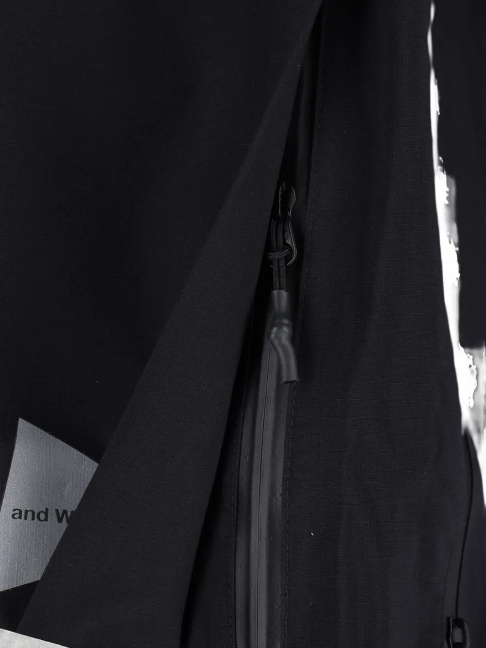 and Wander Pertex Shield jacket Zwart
