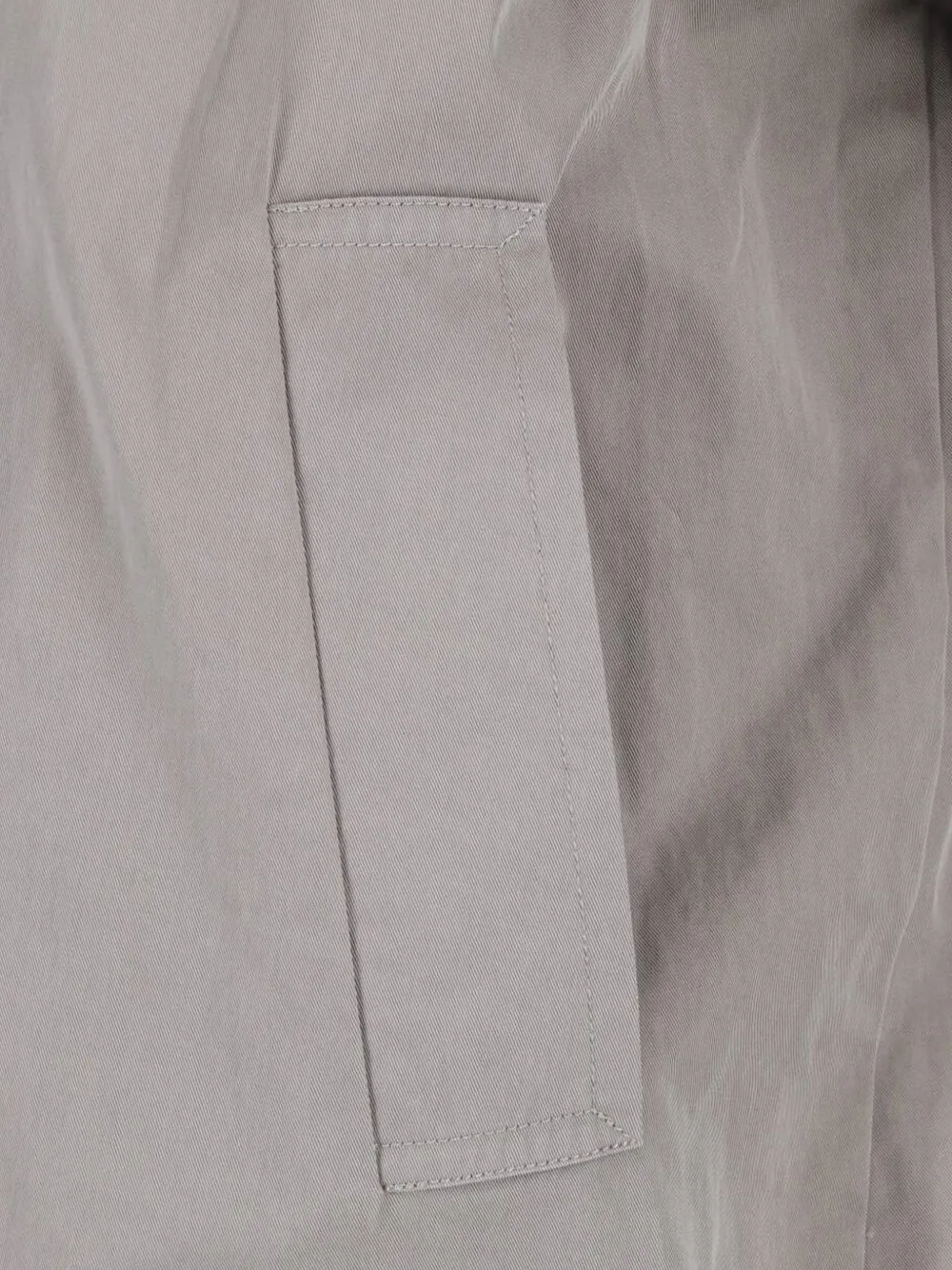 Low Classic button-up collared trench coat Grijs