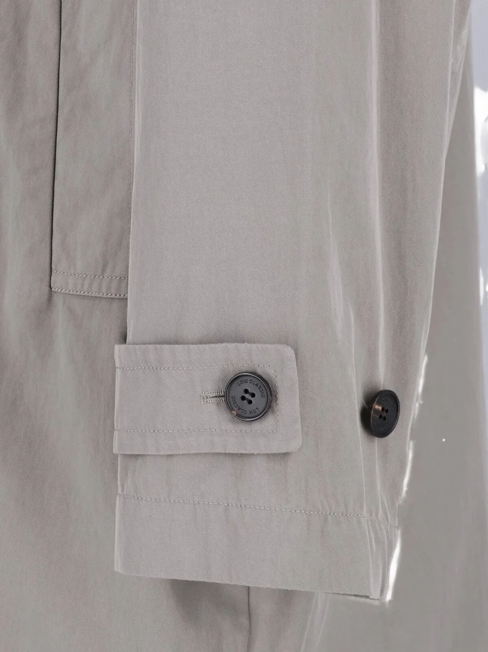 Low Classic button-up collared trench coat Grijs