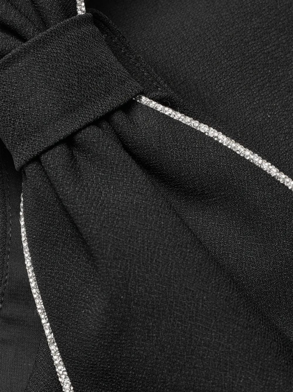ROTATE BIRGER CHRISTENSEN Asymmetrische blouse met strik Zwart