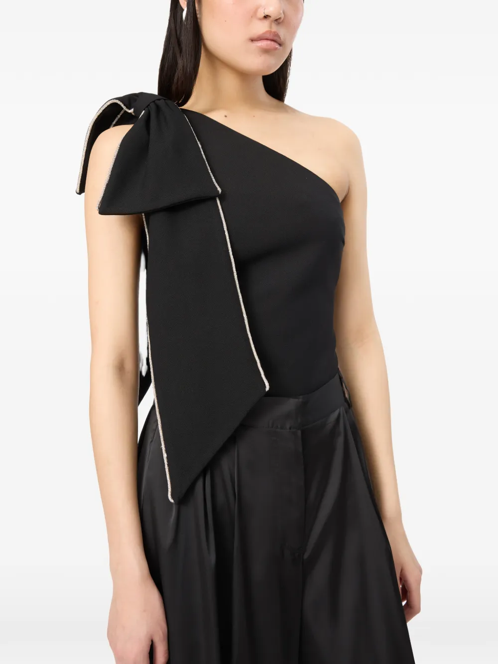 ROTATE BIRGER CHRISTENSEN Asymmetrische blouse met strik Zwart