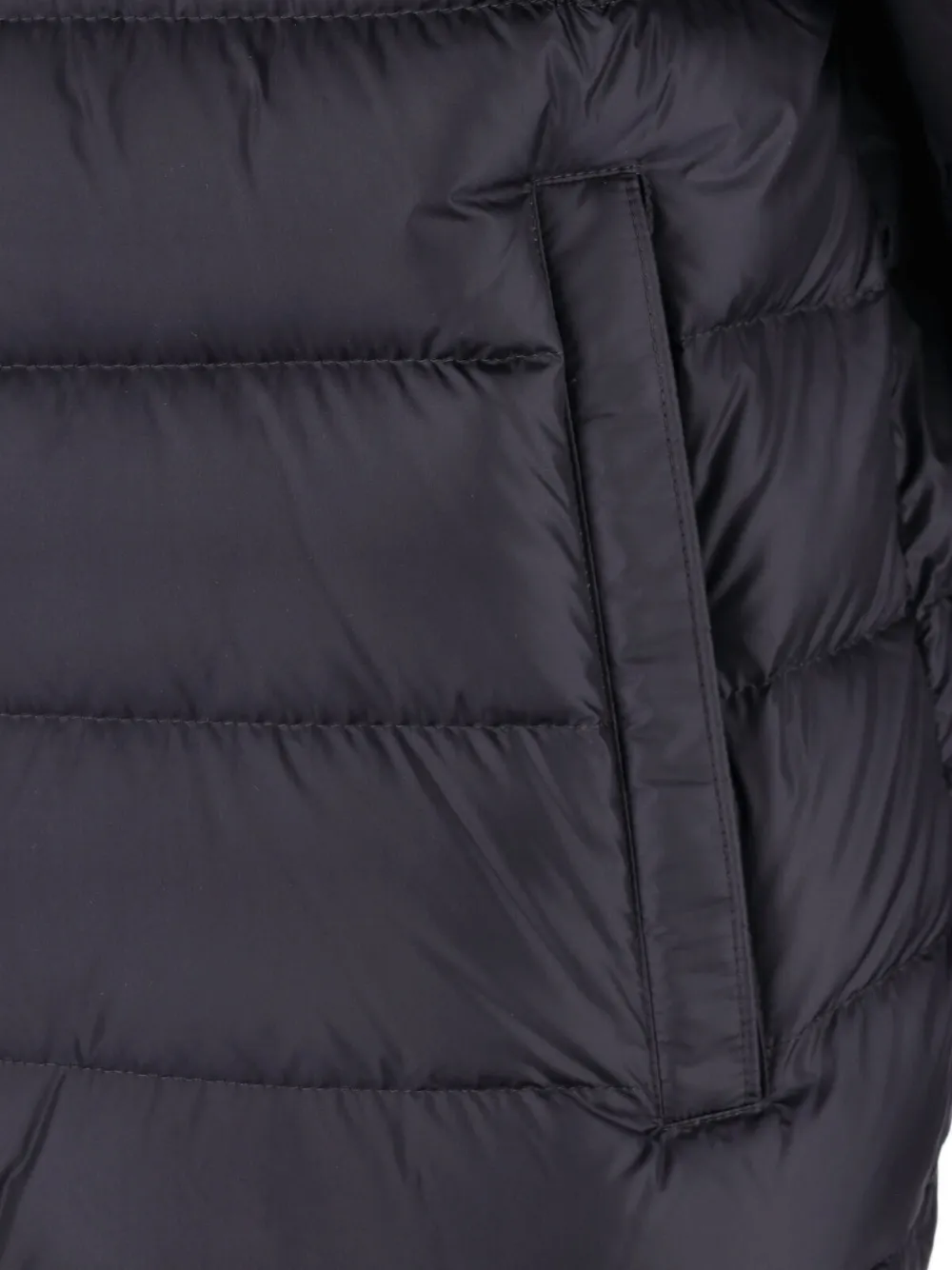 Moncler quilted hooded jacket Zwart