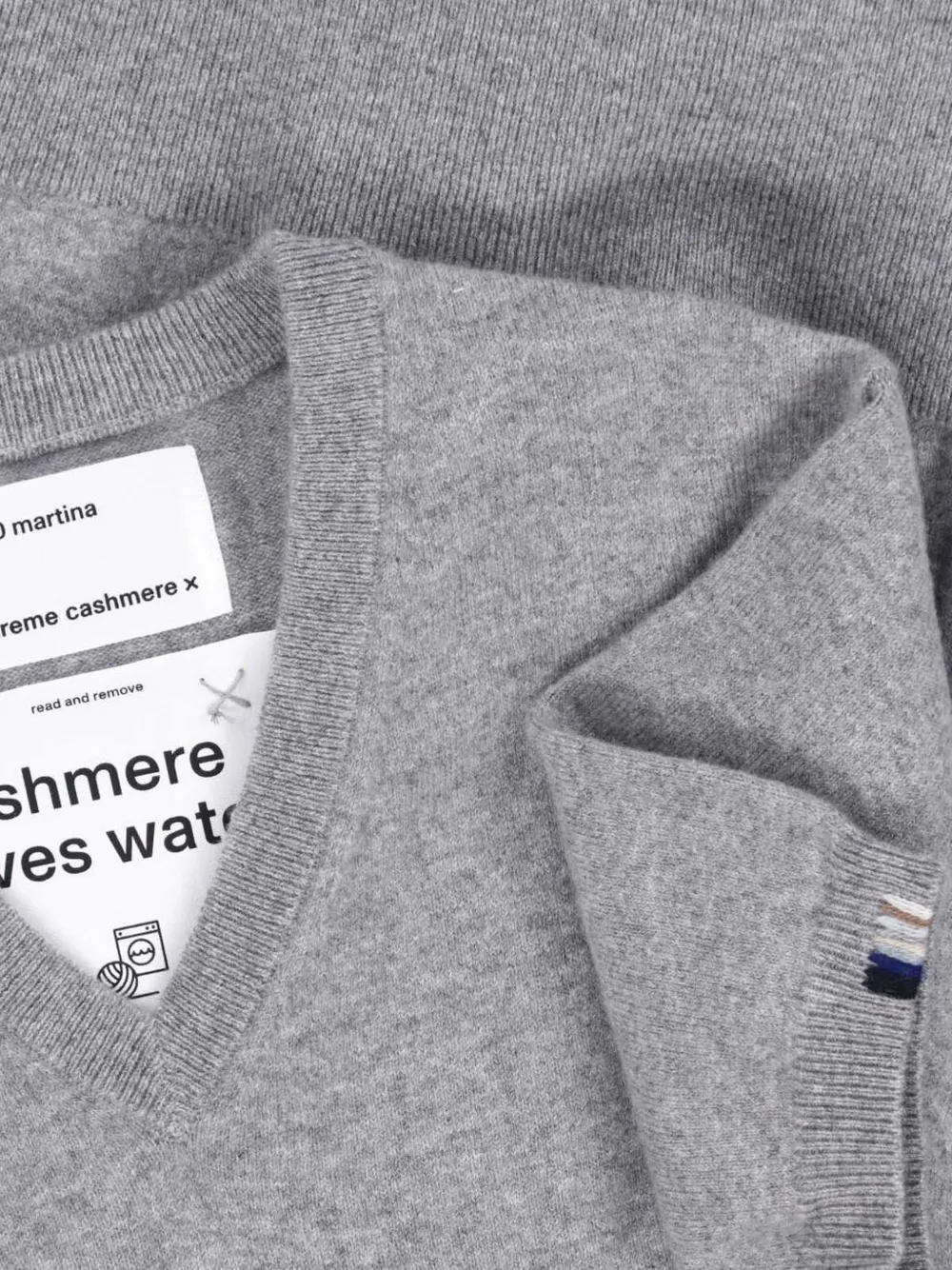 extreme cashmere Nº 490 Martina trui met korte mouwen en V-hals Grijs