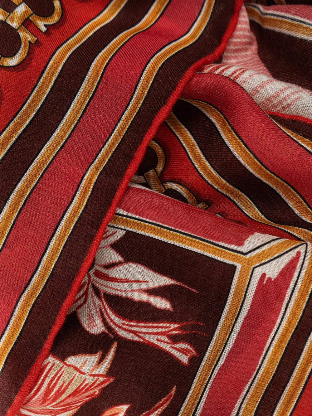 Ferragamo Sjaal met dieren-print en Gancini-ketting Bruin