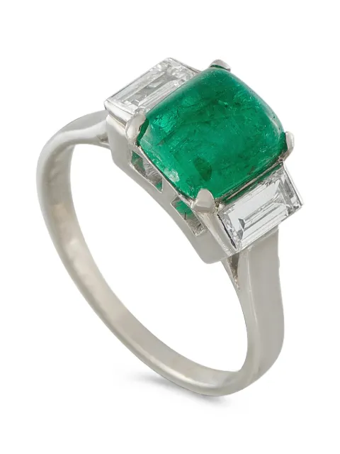 LB Exclusive emerald diamond ring