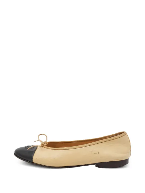 CHANEL Pre-Owned cap-toe ballet flats