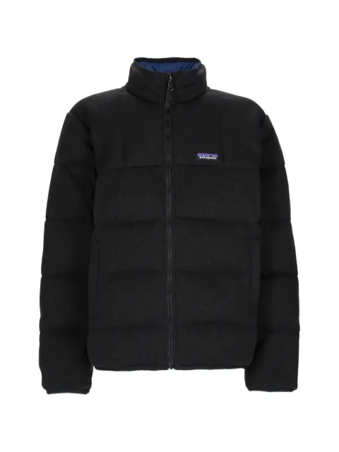Patagonia quilted logo-patch jacket