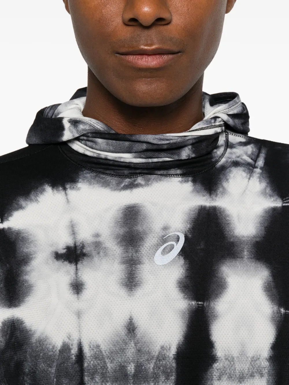 ASICS T-shirt met tie-dye print Wit