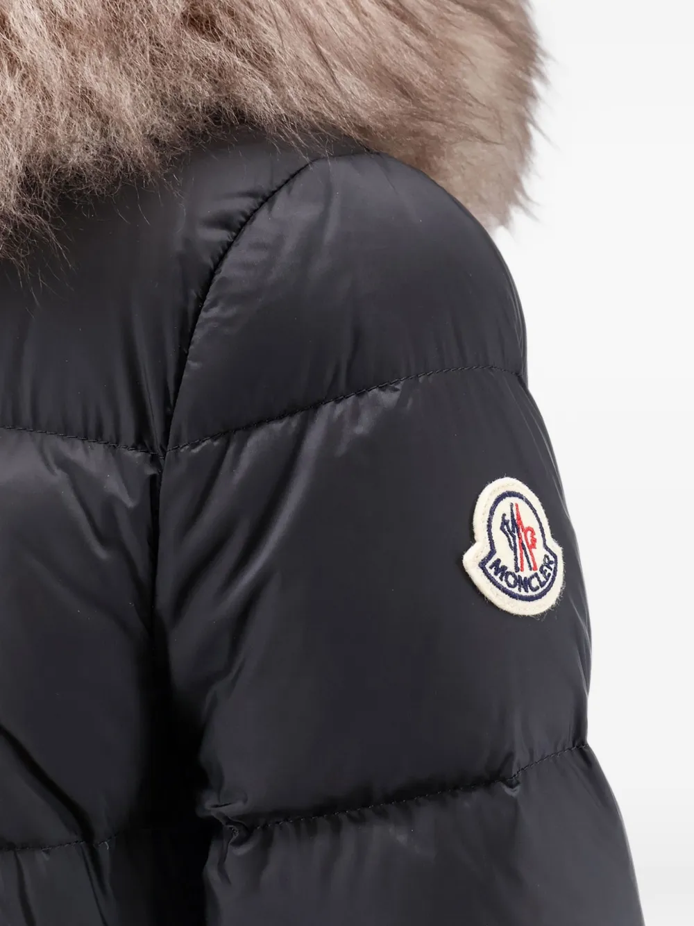 Moncler Boedic donsjas met lammy afwerking Zwart
