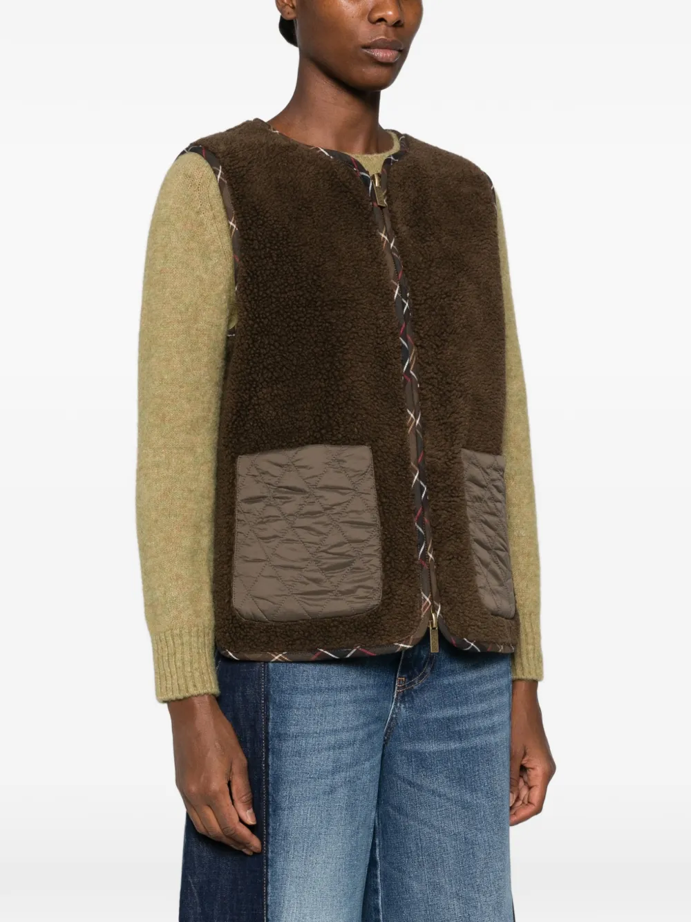 Vicolo Quilted-pocket Teddy-texture Gilet In 브라운