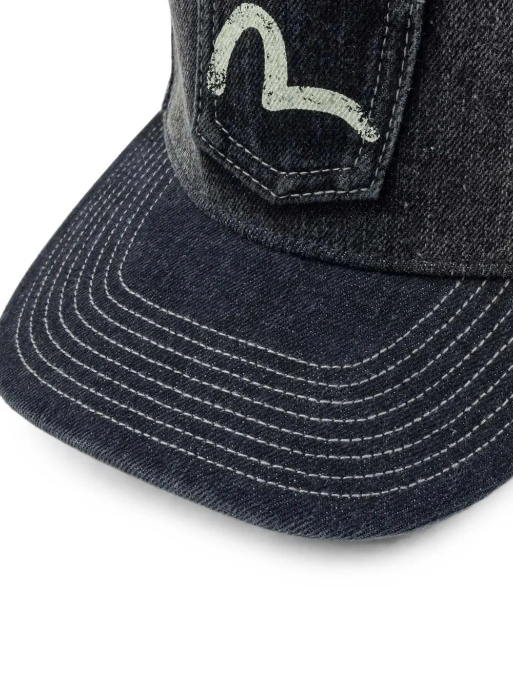 EVISU Pet met opgestikte zak en zeemeeuw-print Zwart