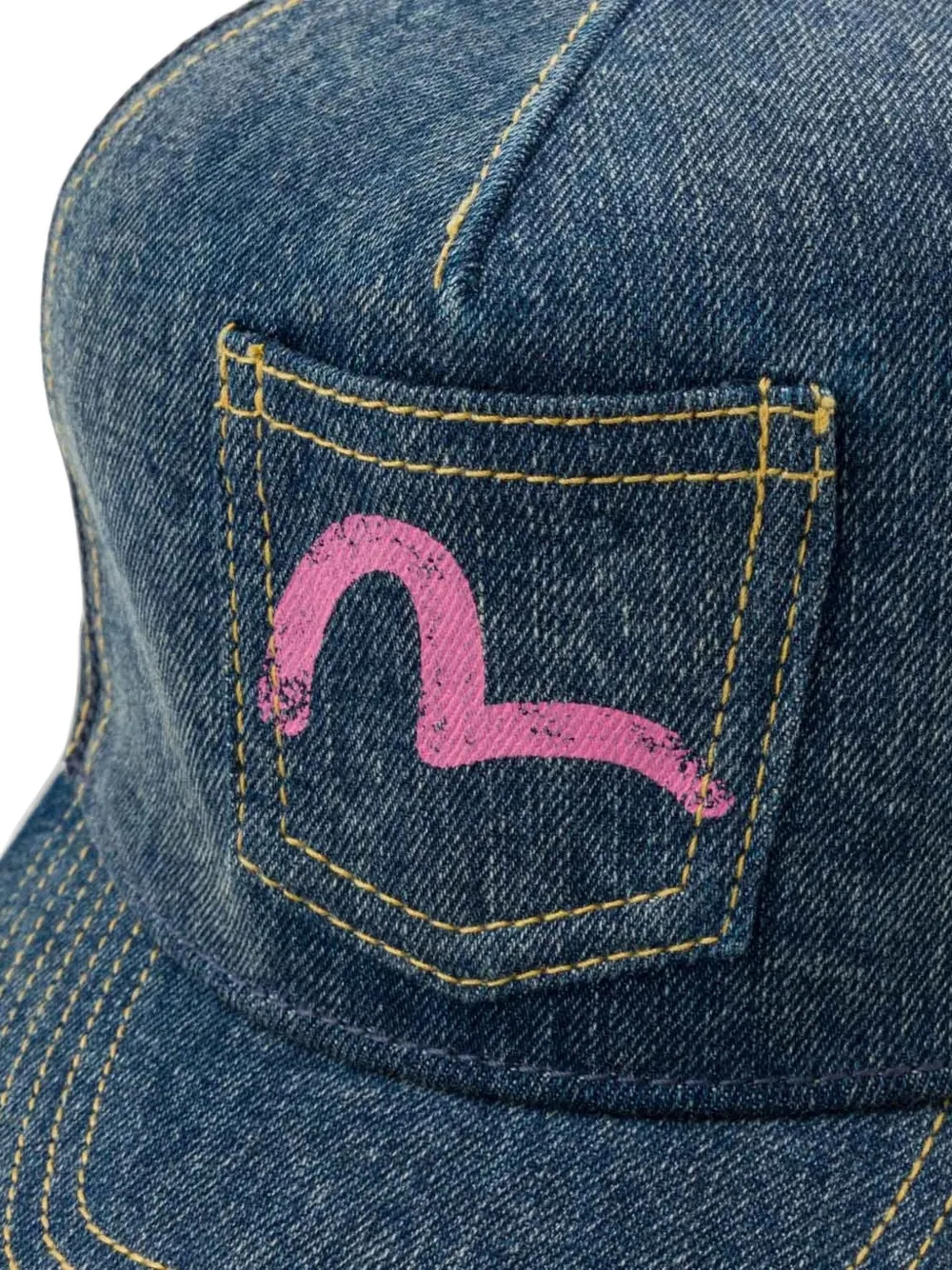 EVISU Pet met opgestikte zak en zeemeeuw-print Blauw