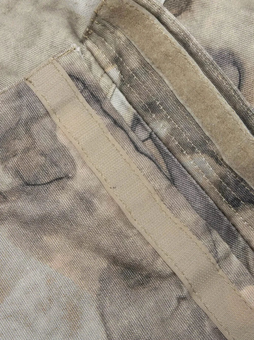 Represent Cargo broek met camouflage print Beige