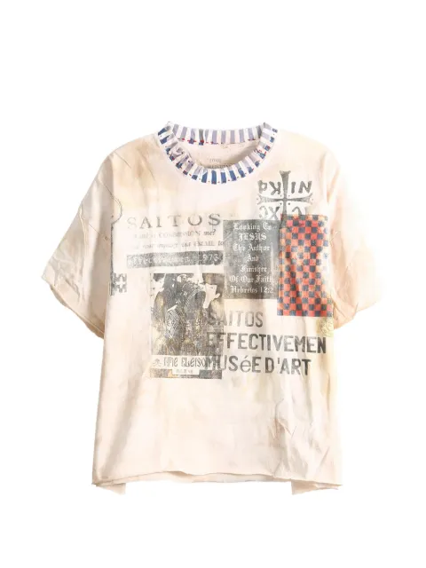SAITOS striped-neck graphic-print T-shirt