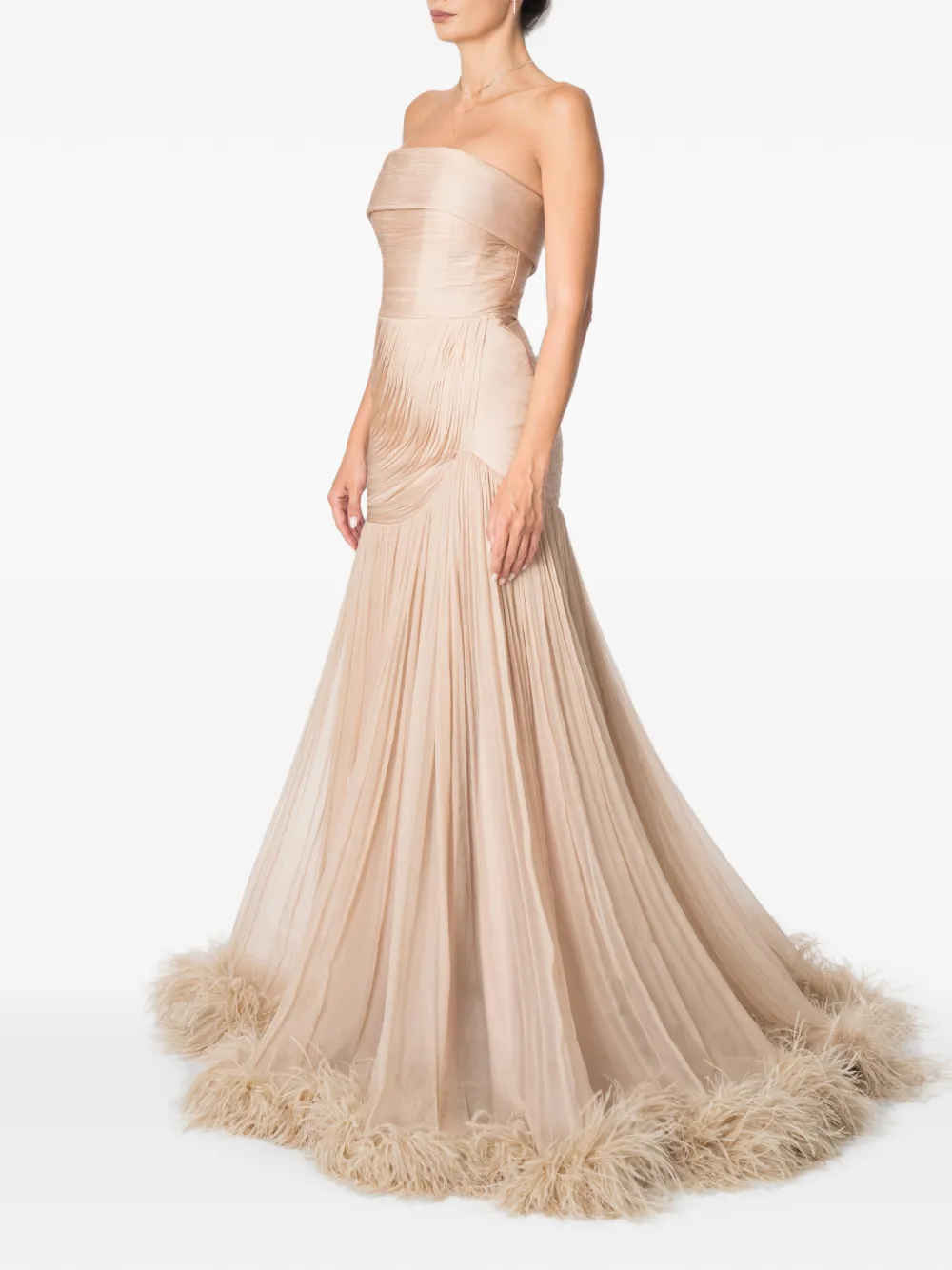 M.Marquise Maxi-jurk met ruches en veren afwerking Beige