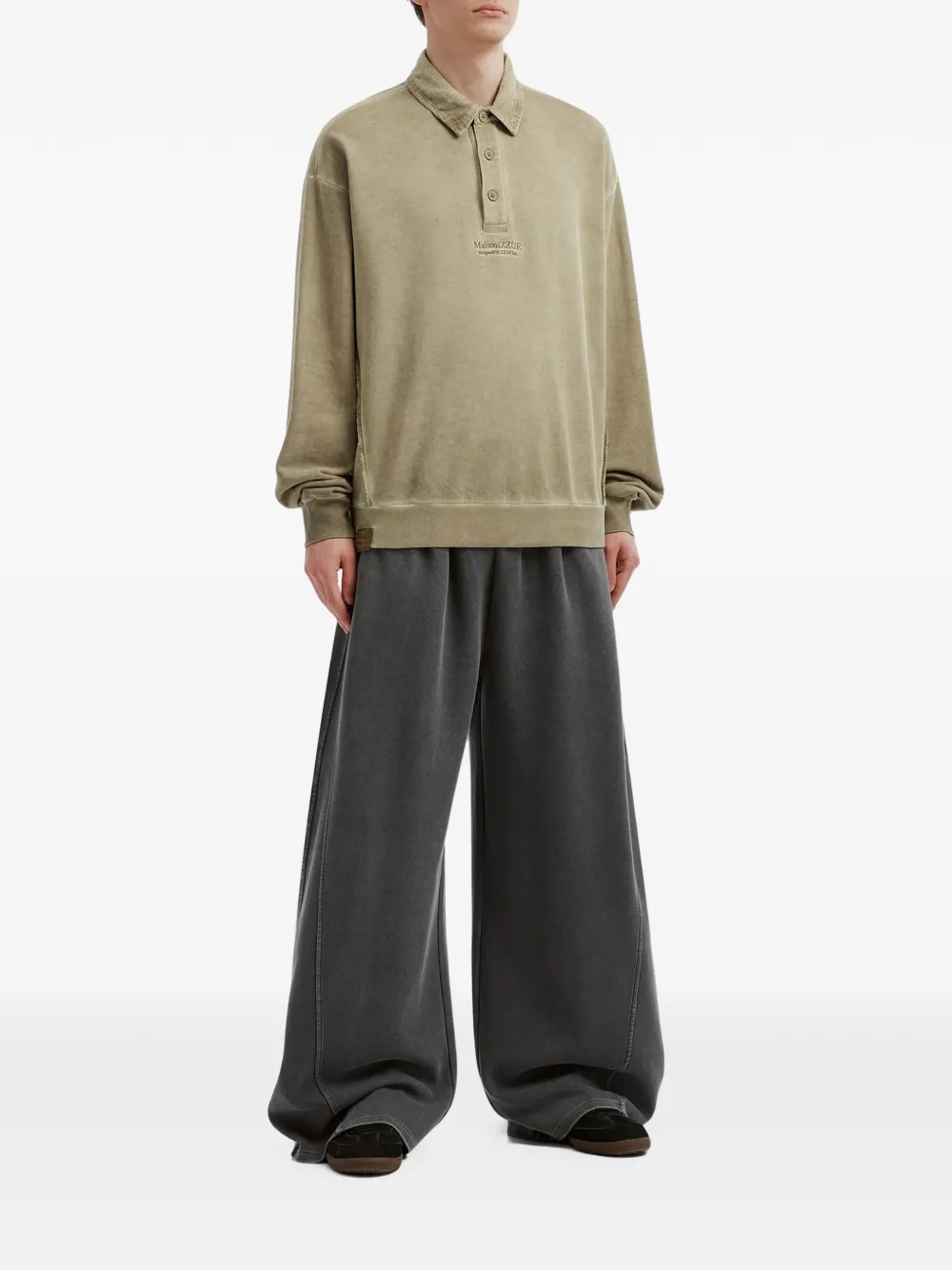 izzue Sweater met ribfluwelen kraag en geborduurd logo Beige