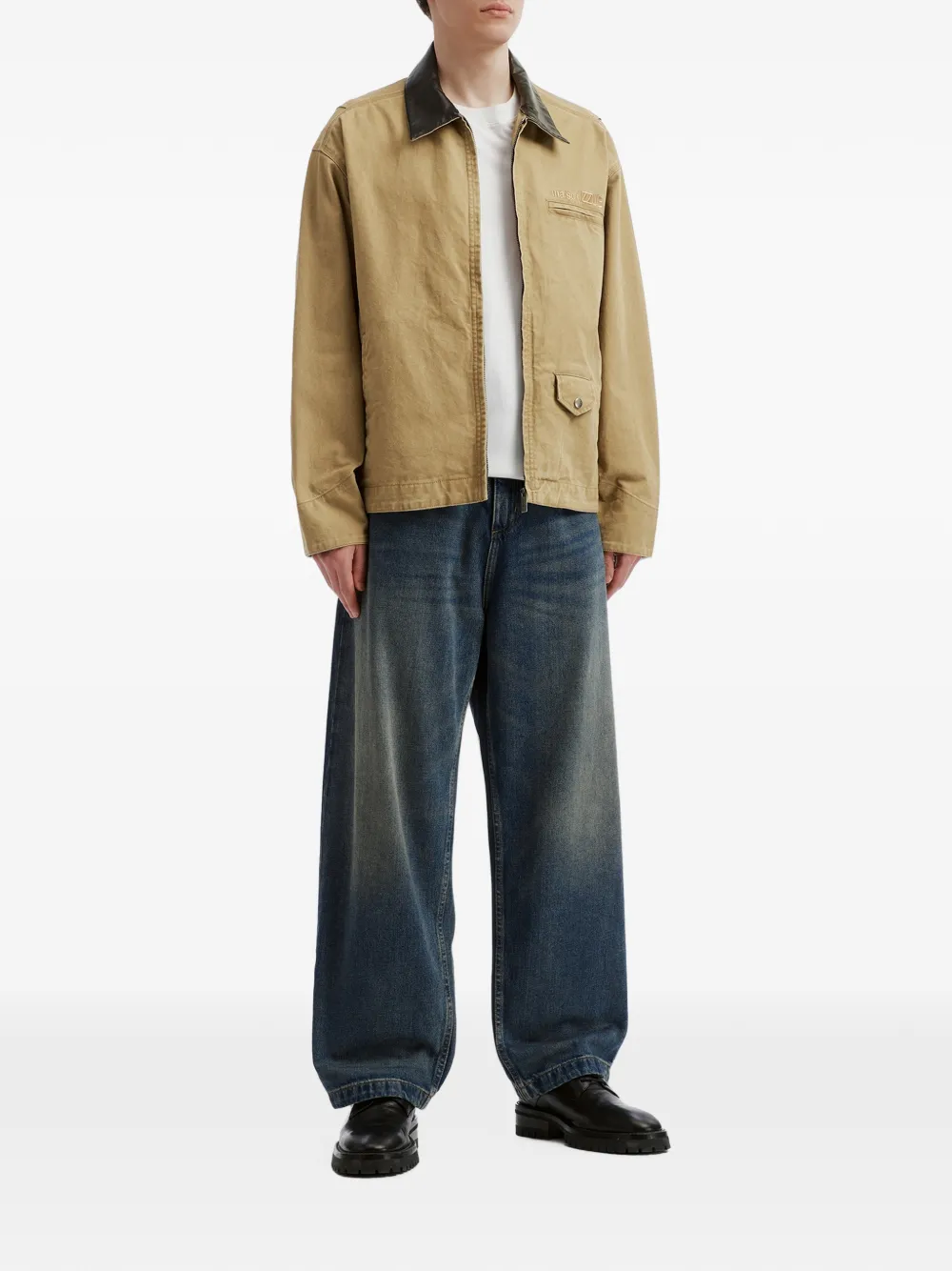izzue Jack met contrasterende kraag en geborduurd logo Beige