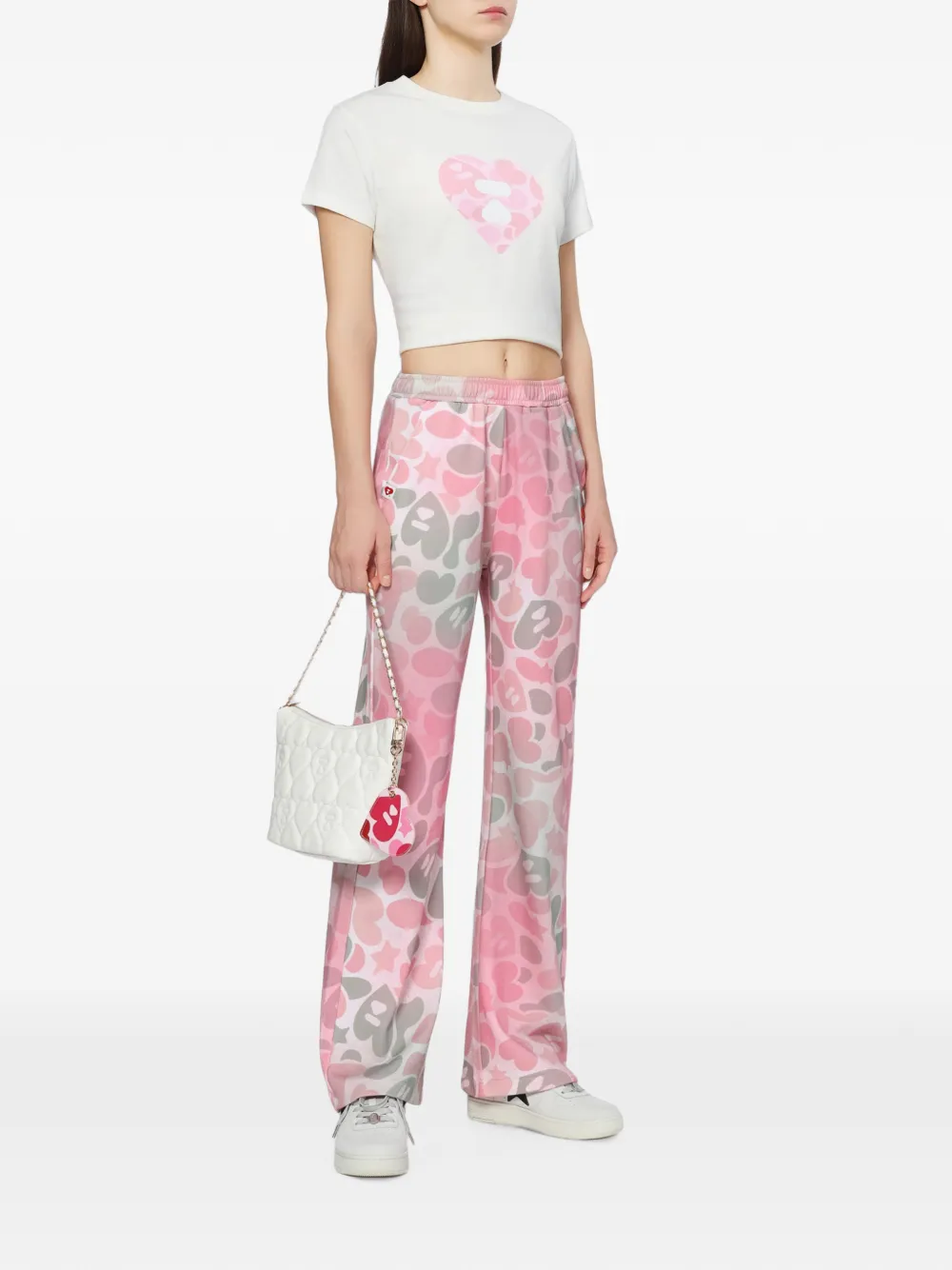 APEE™ by *A BATHING APE Trainingsbroek met camouflageprint Roze