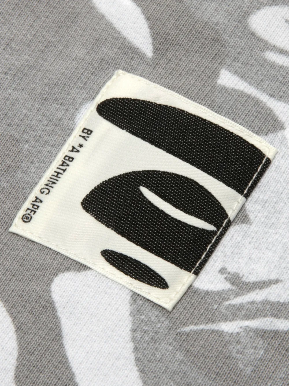 AAPE BY *A BATHING APE Broek met camouflageprint en logopatch Wit