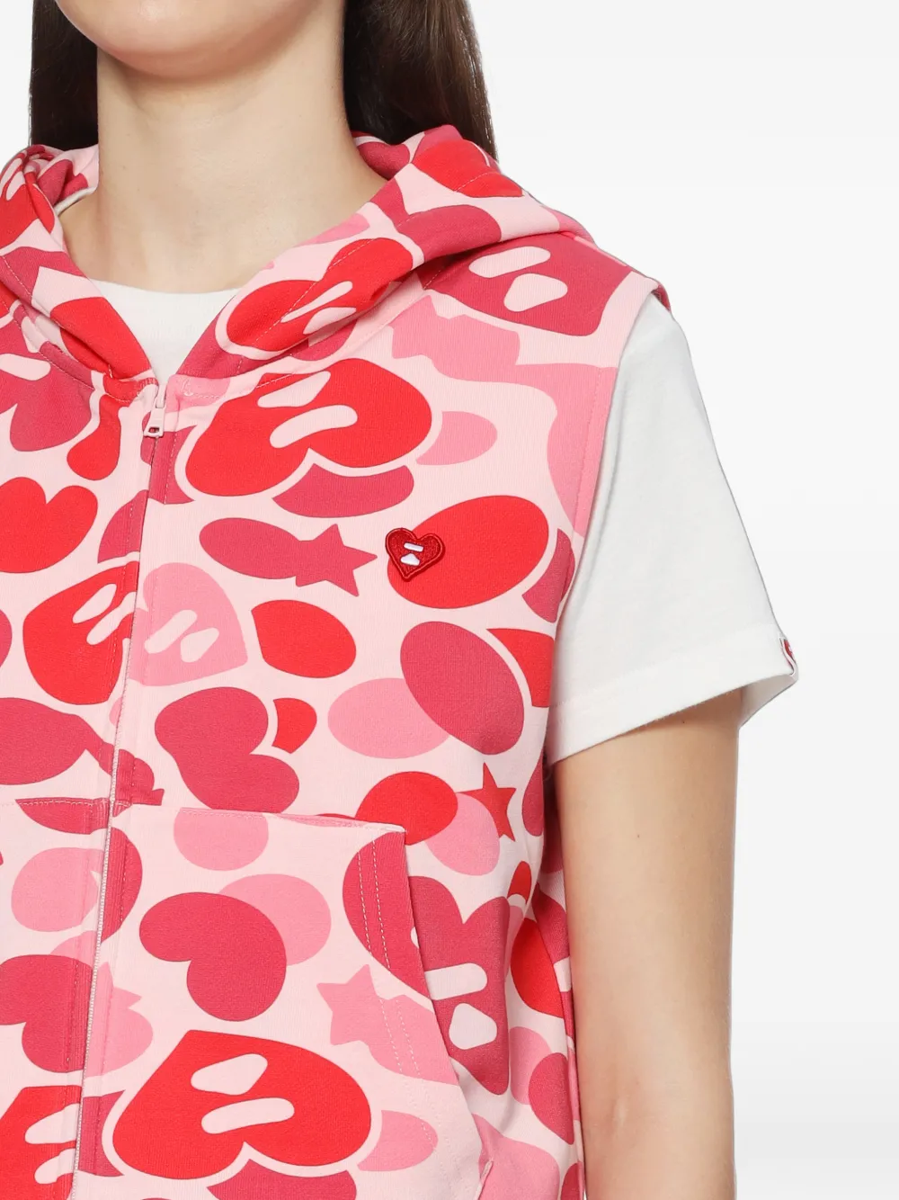 APEE™ by *A BATHING APE Bodywarmer met hartpatch Roze