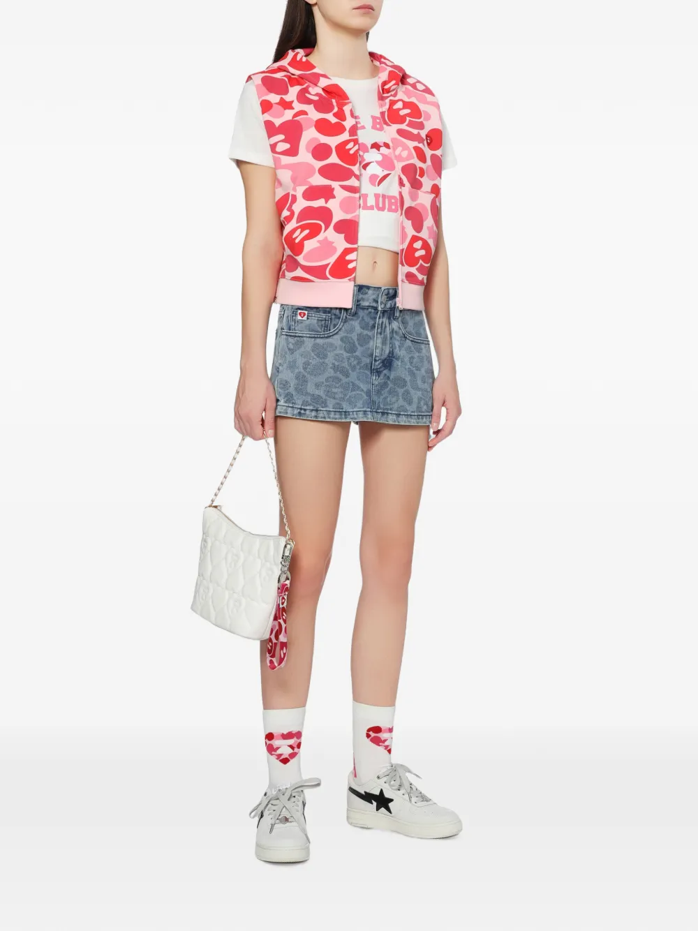 APEE™ by *A BATHING APE Bodywarmer met hartpatch Roze