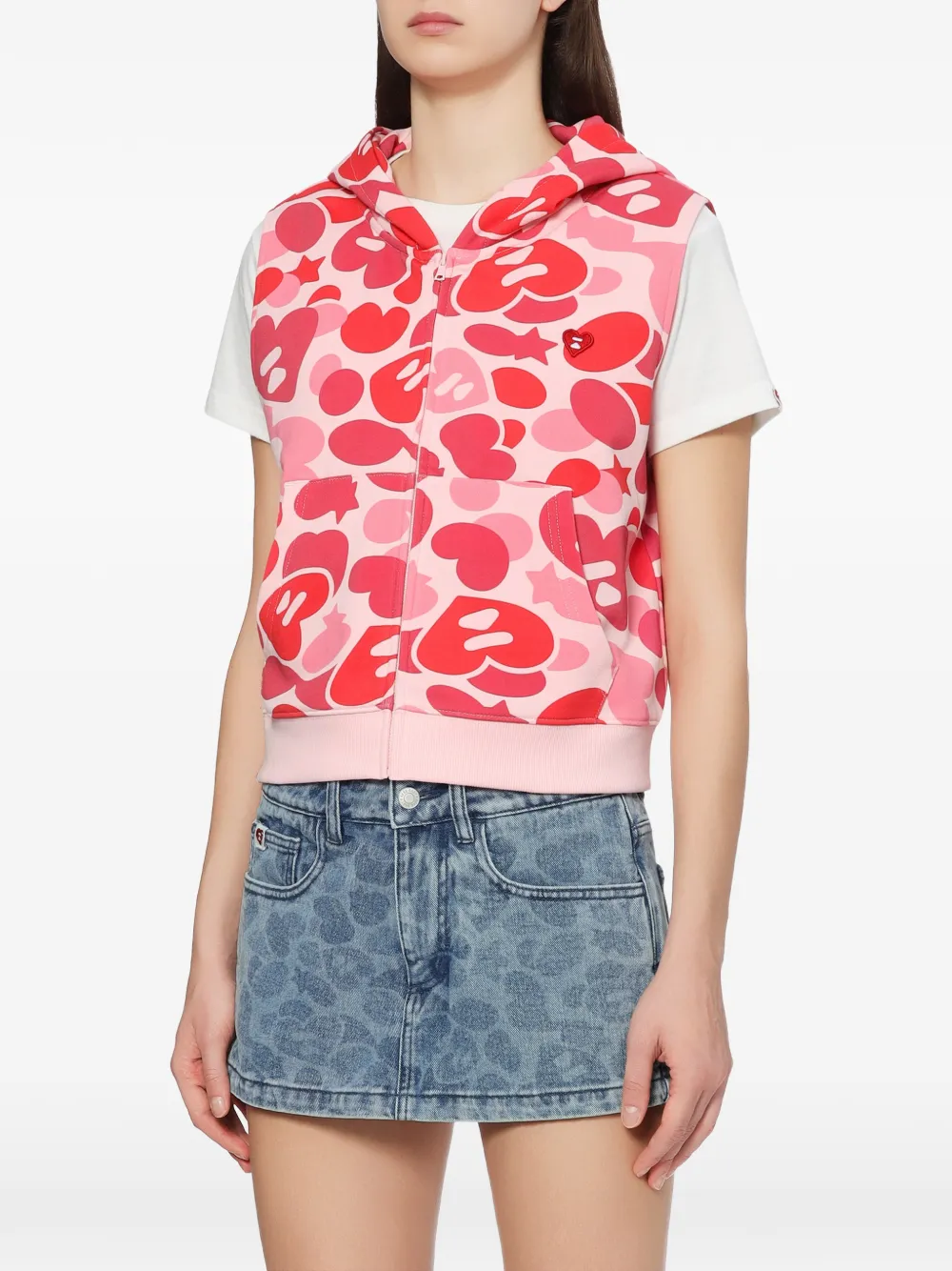 APEE™ by *A BATHING APE Bodywarmer met hartpatch Roze