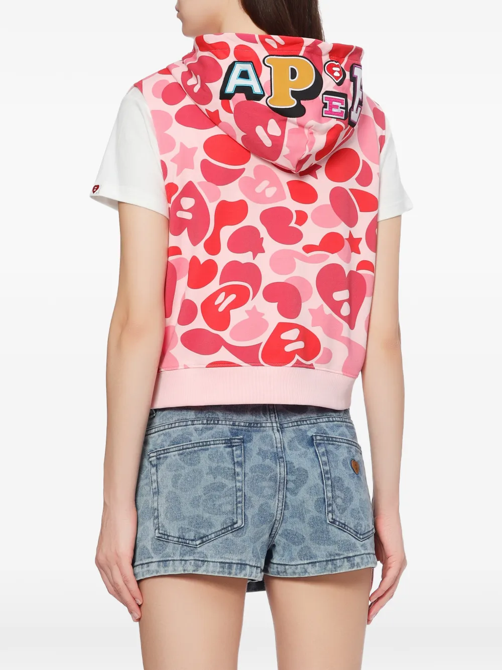 APEE™ by *A BATHING APE Bodywarmer met hartpatch Roze