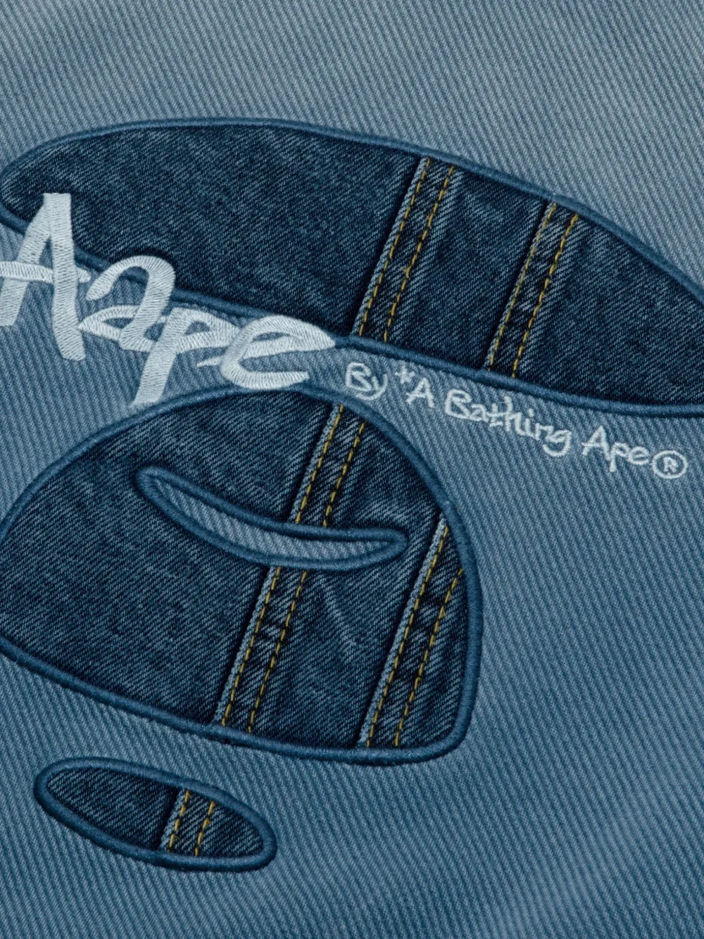AAPE BY *A BATHING APE denim-patch graffiti-print sweater Blauw