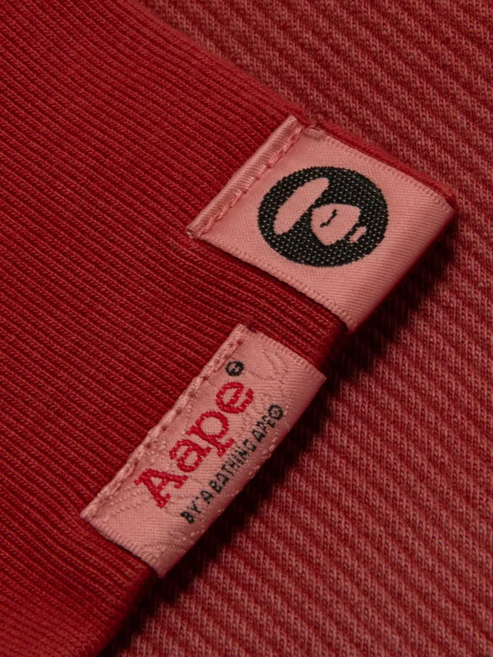 AAPE BY *A BATHING APE Sweater met graffiti-print Rood