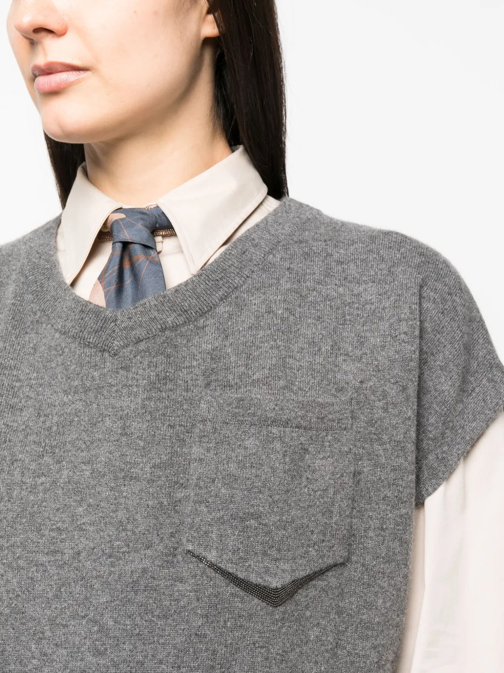 Brunello Cucinelli Trui met V-hals en zak-detail Grijs
