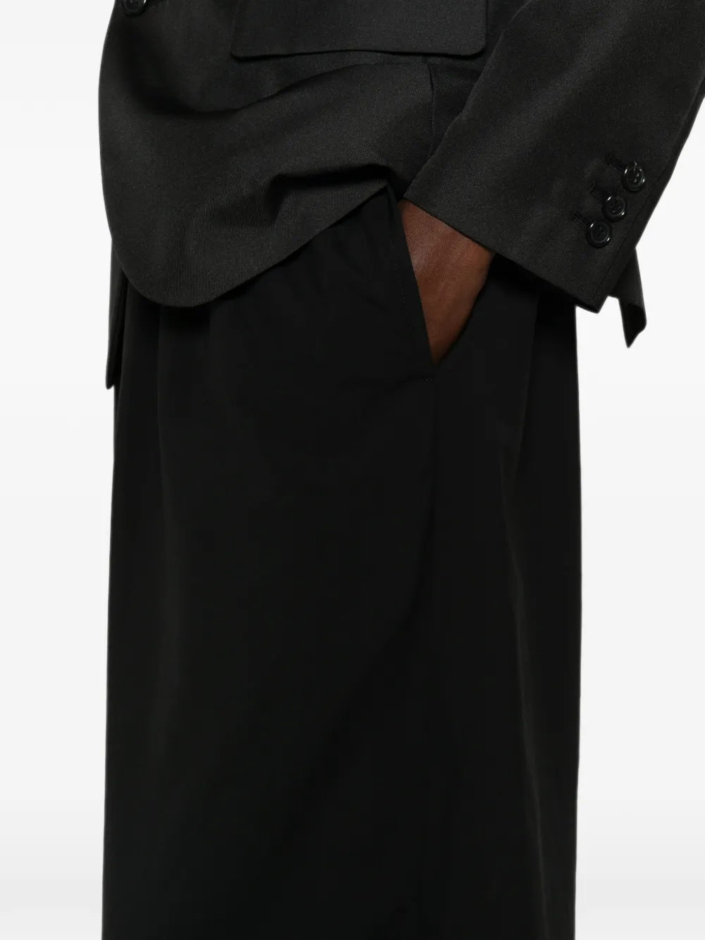 Comme Des Garçons Elasticated-waistband Cropped Trousers in Black, view 5