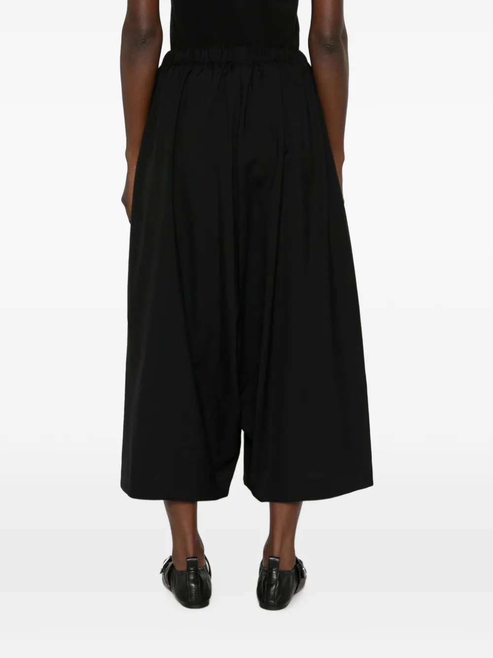 Comme Des Garçons Elasticated-waistband Cropped Trousers in Black, view 4